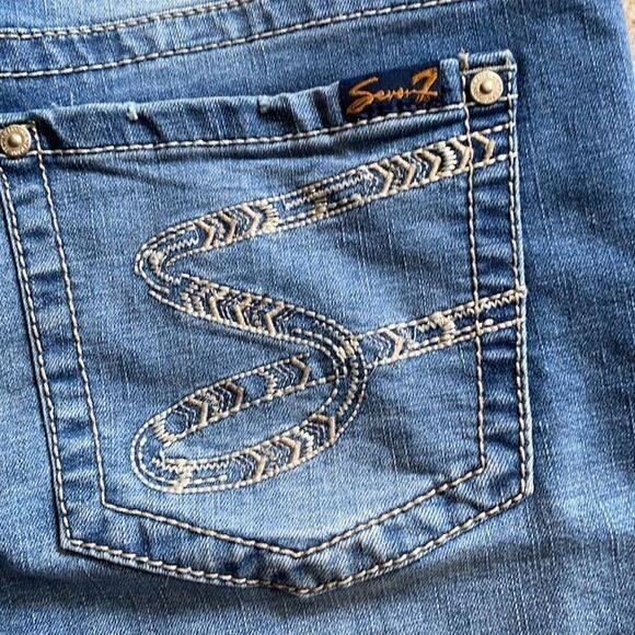 Seven7 Denim Shorts   - Picture 4 of 5